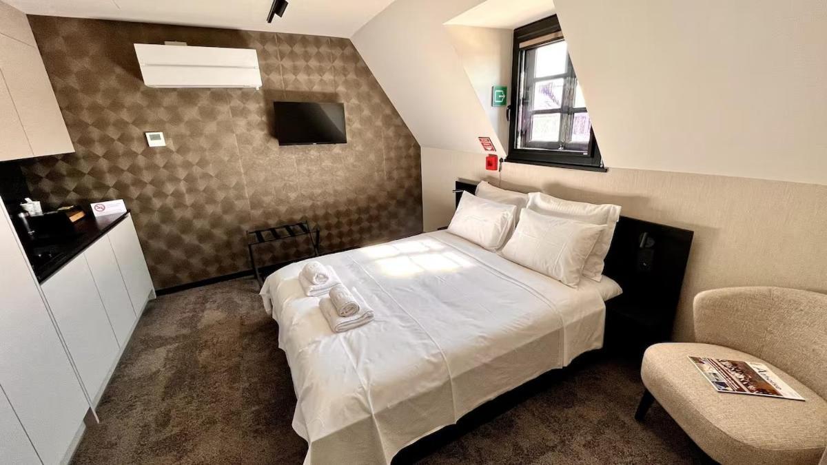 Casa Espanola Ath Zewnętrze zdjęcie